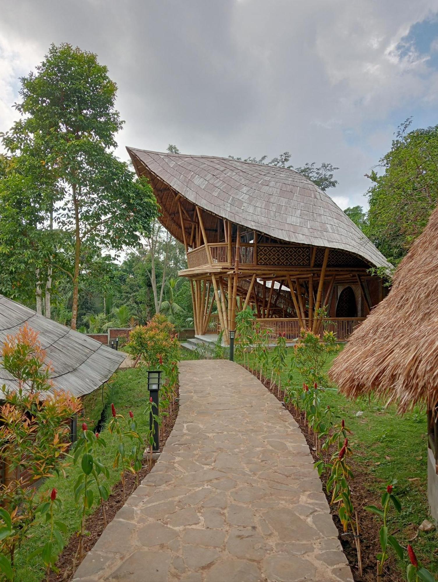 The Osing Bamboo Resort - A Liberta Collection Banyuwangi  Extérieur photo